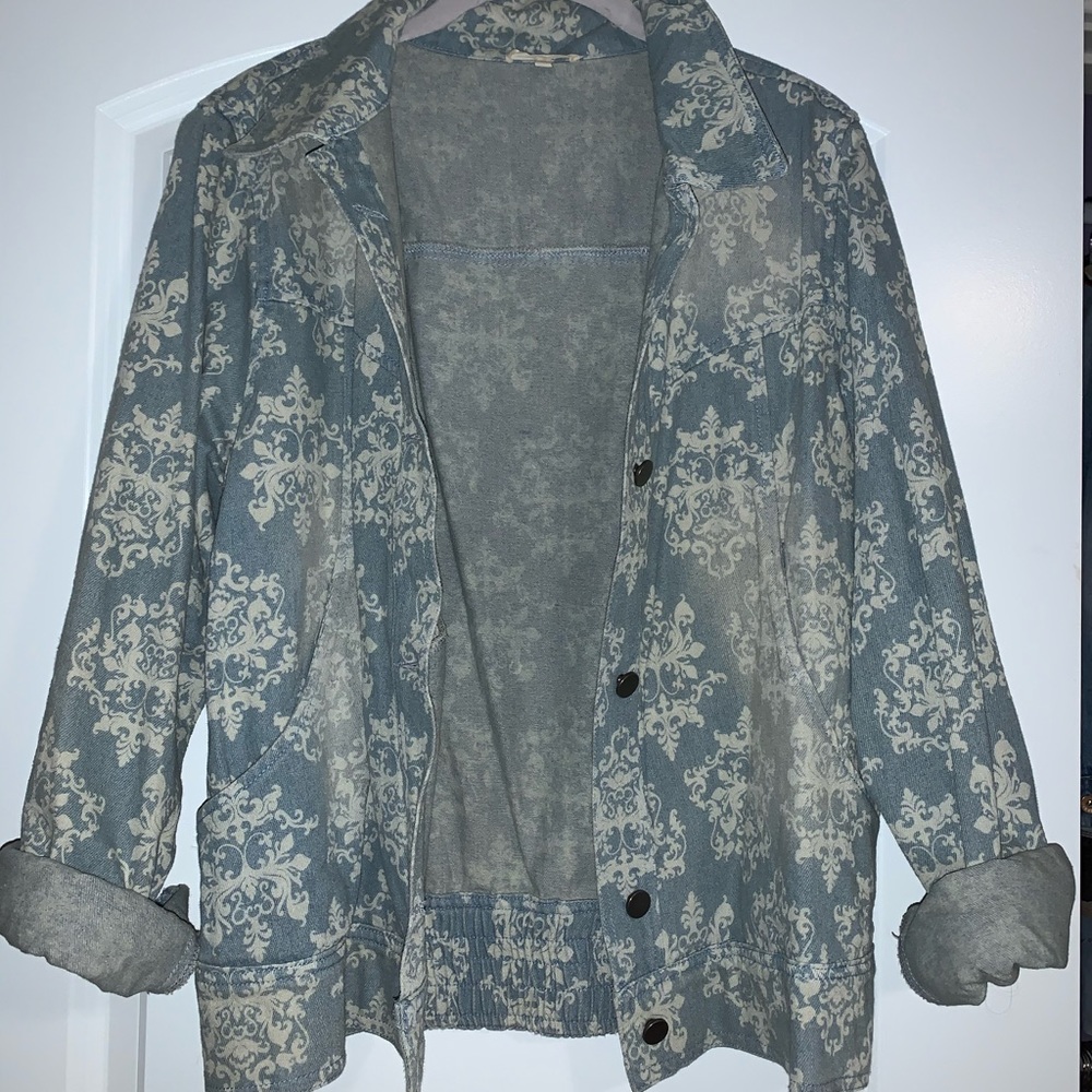 boutique “mystree” printed denim jean jacket